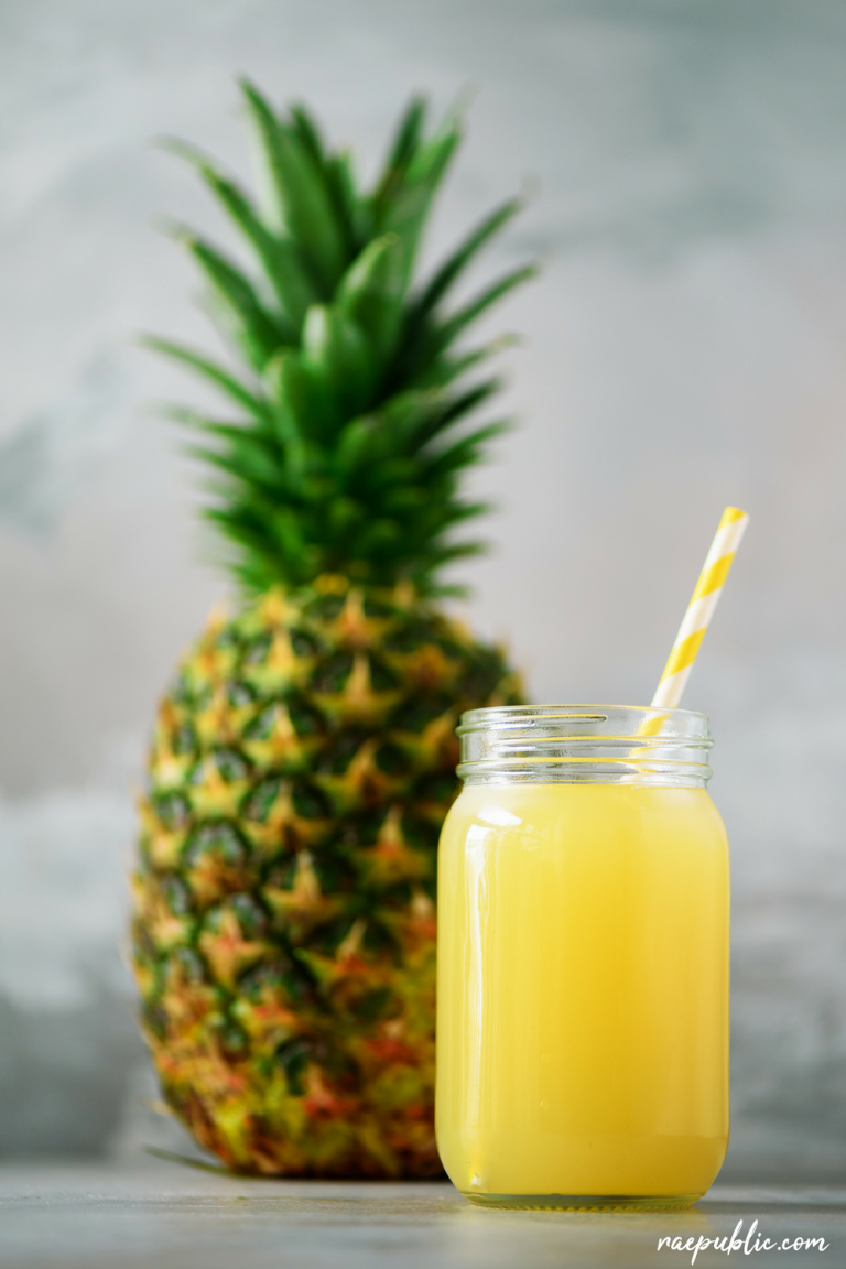 Pineapple Banana Smoothie Recipe (3-Ingredients!)