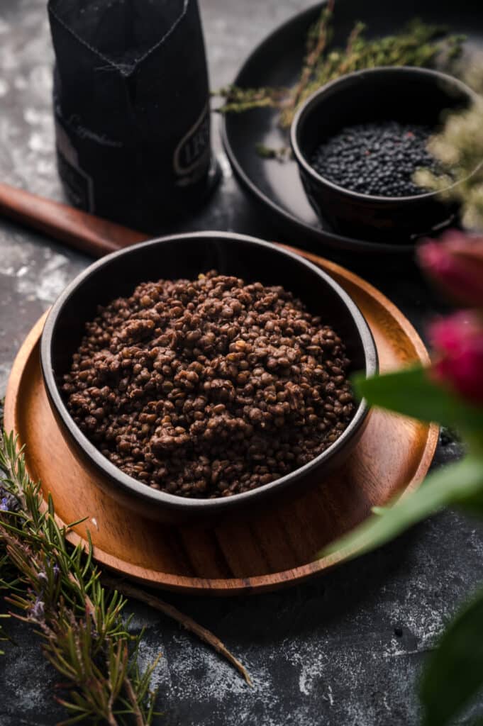 How To Cook Black Lentils On Stove Top And Instant Pot - Raepublic