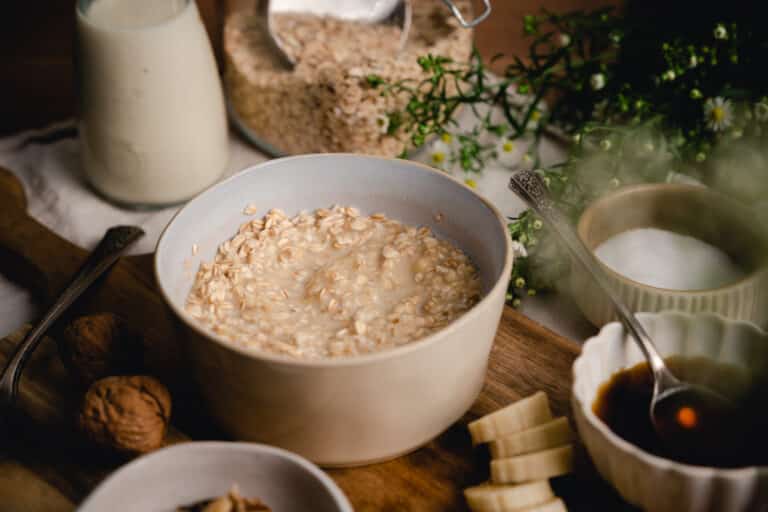 Picture of Healthy Banana Oatmeal Recipe Homemade In 7 Minutes - Raepublic
