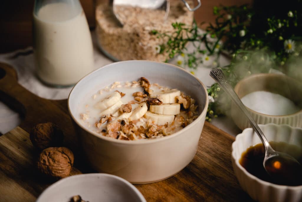Picture of Healthy Banana Oatmeal Recipe Homemade In 7 Minutes - Raepublic