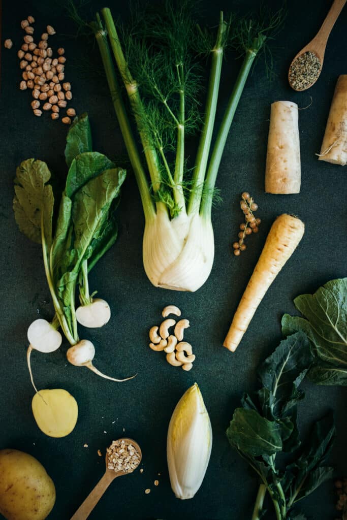 Large fennel head, parsnips, chickpeas, cashews, white potatoes, and more foods that are white.