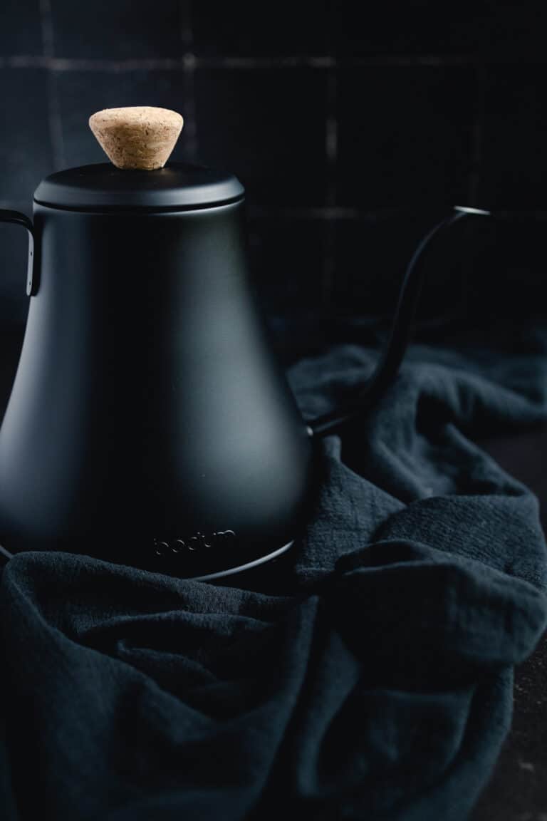 25 Best NonToxic Tea Kettles 2024 (Stovetop and Electric) Raepublic