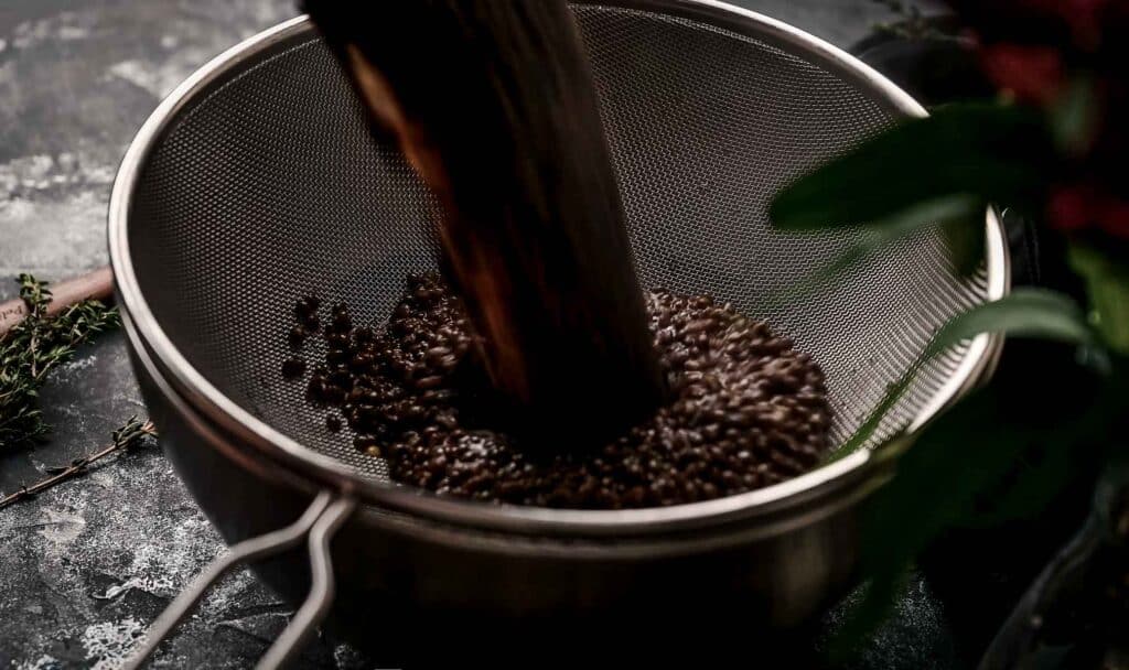 How To Cook Black Lentils On Stove Top And Instant Pot - Raepublic