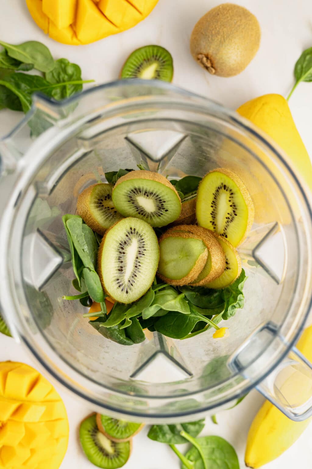 Kiwi Mango Smoothie - Raepublic