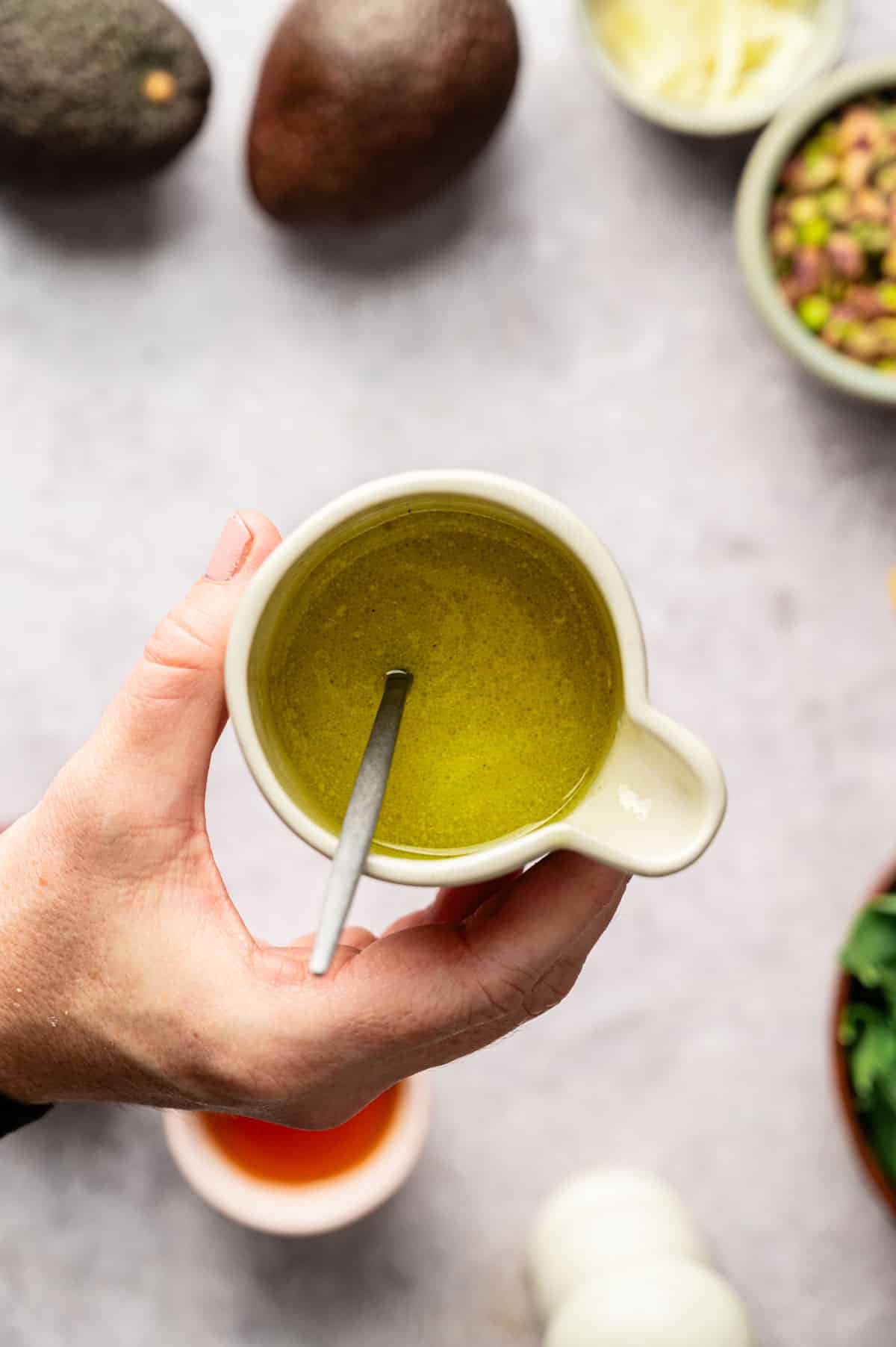 Ingredients for spinach and arugula salad.