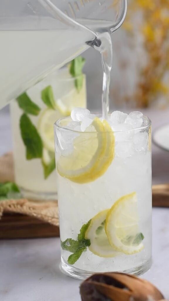 Cheers to the best lemonade recipe ever! This homemade lemonade uses just three simple ingredients and is ready in 5-minutes flat. This recipe for lemonade is the perfect refreshing drink for a hot summer day.

#lemonade #lemonade🍋 #summerdrinks
